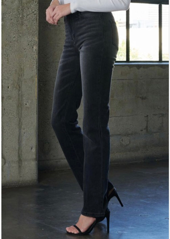 Vibrant Relaxed Skinny Jean (Vintage Black) EP2012